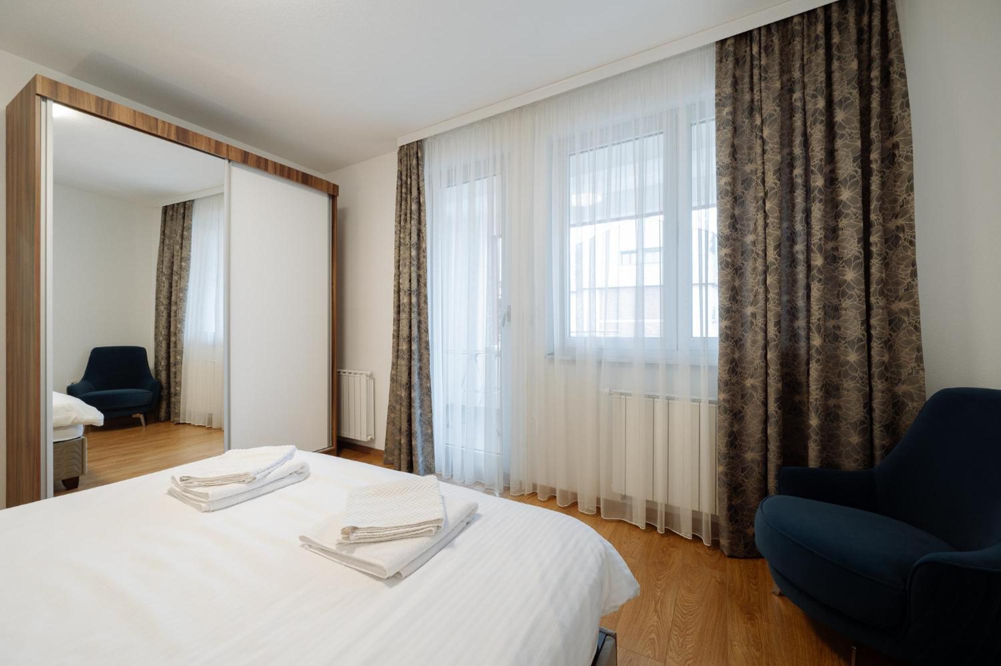 Apartman Square Trg Prijedor Buitenkant foto